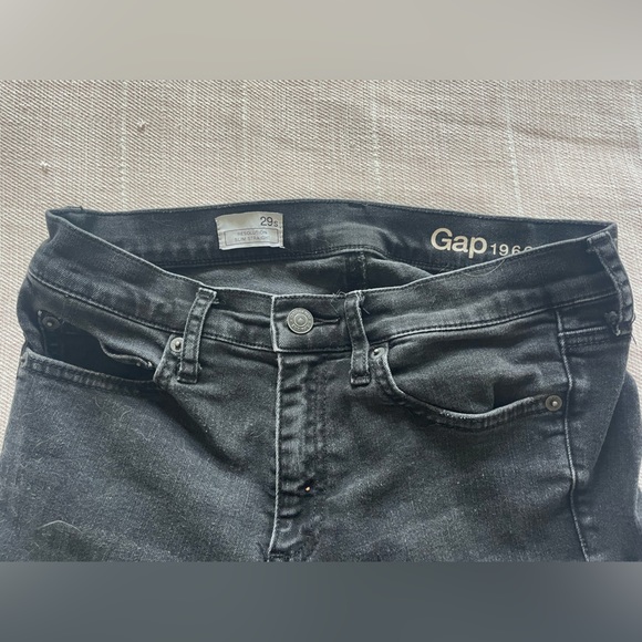 Gap black distressed ankle length jeans - Picture 2 of 6